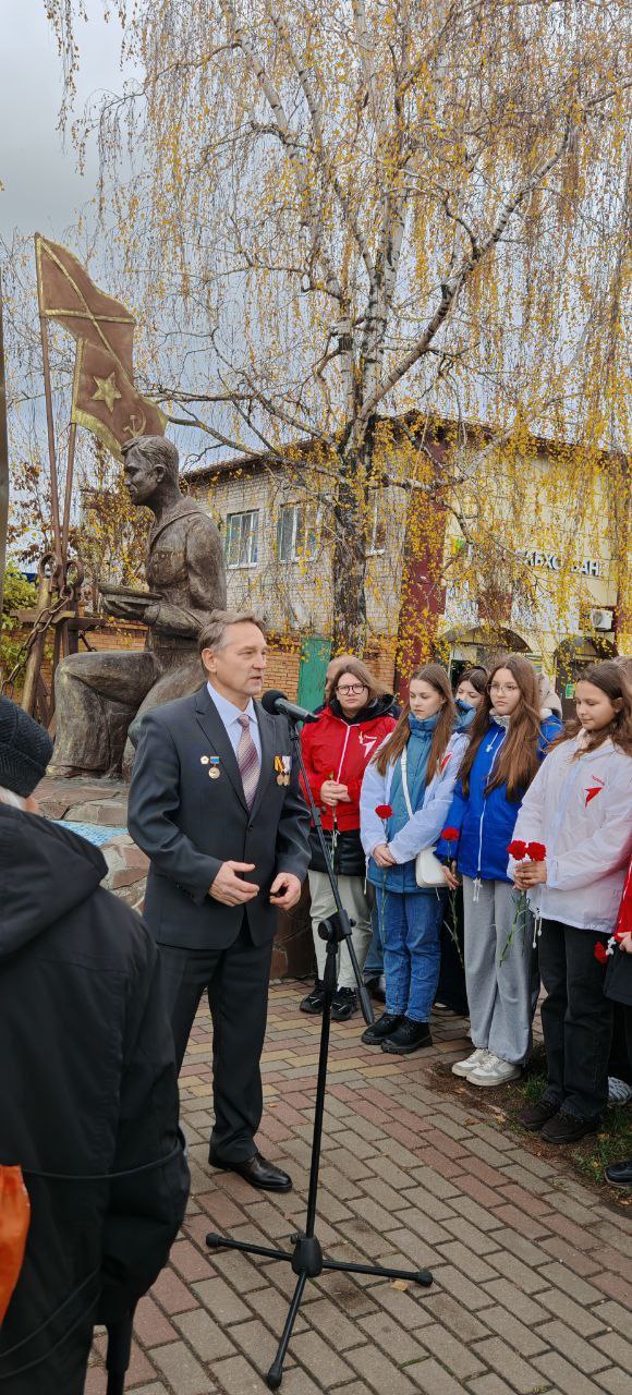 Олег Быковский: Сегодня, 29 октября 2025 года, в Октябрьском районе прошел траурный митинг, посвященный памяти погибших на линкоре «Новороссийск» Олег Быковский: Сегодня, 29 октября 2025 года, в Октябрьском районе прошел траурный митинг, посвященный памяти погибших на линкоре «Новороссийск»
