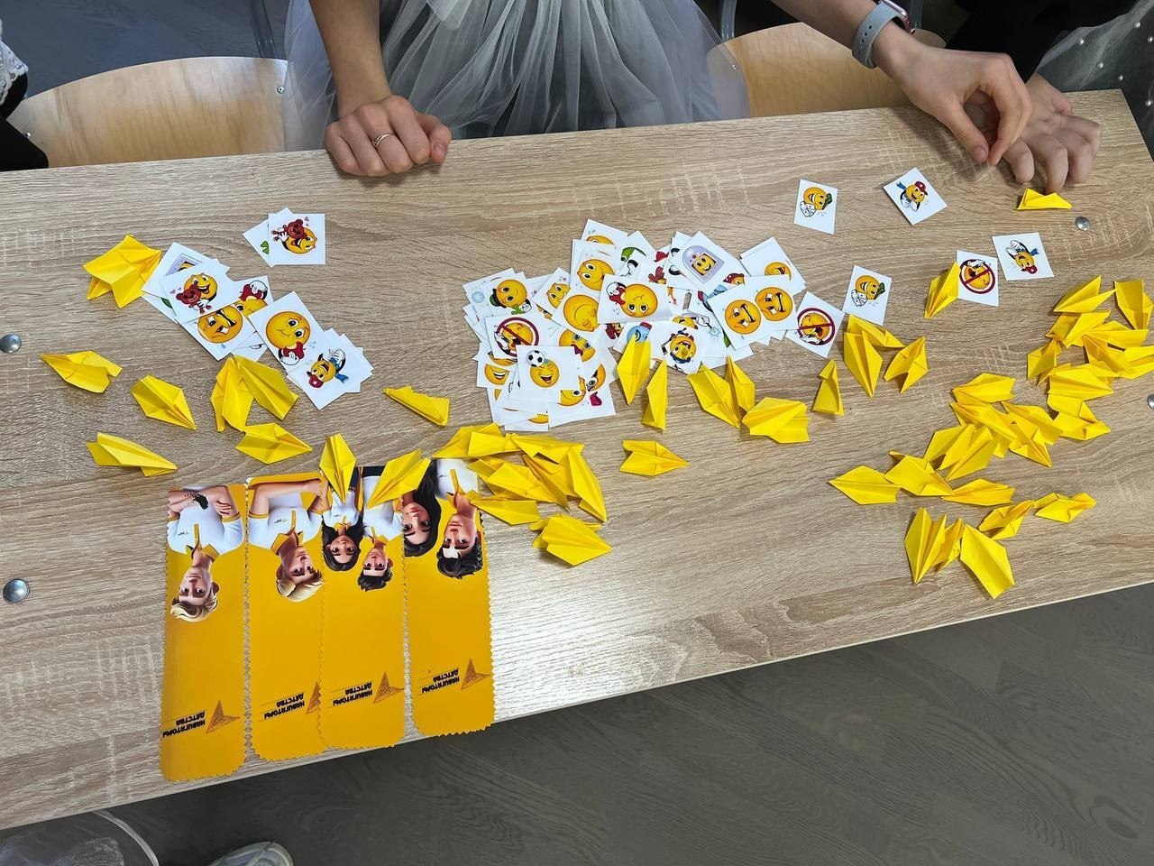 Безопасные каникулы. Перед осенними каникулами муниципальный координатор федерального проекта Навигаторы Детства в Тимском районе Н.В. Степанова и советник директора по воспитанию МКОУ «Тимская СОШ им. Н. В. Черных» И. А.... Безопасные каникулы. Перед осенними каникулами муниципальный координатор федерального проекта Навигаторы Детства в Тимском районе Н.В. Степанова и советник директора по воспитанию МКОУ «Тимская СОШ им. Н. В. Черных» И. А....