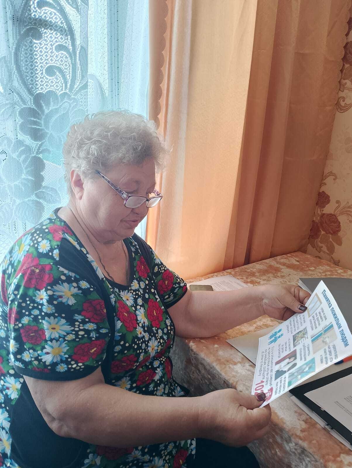 Ежегодно с наступлением холодов существенно увеличивается число пожаров, возникающих по причине нарушения мер пожарной безопасности при эксплуатации печного отопления и использовании электронагревательных приборов и... Ежегодно с наступлением холодов существенно увеличивается число пожаров, возникающих по причине нарушения мер пожарной безопасности при эксплуатации печного отопления и использовании электронагревательных приборов и...