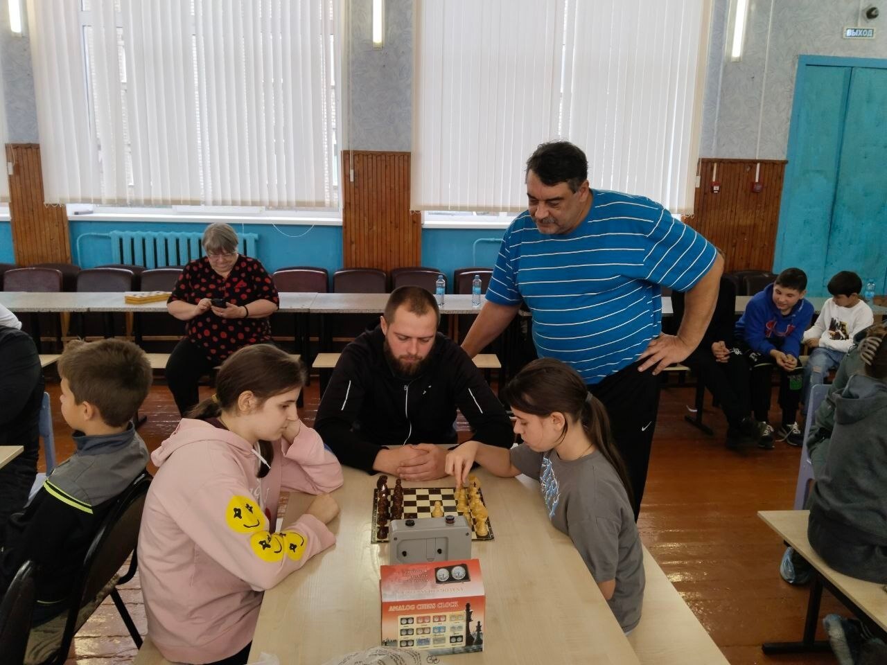 Сегодня в Касторенской СОШ №2 п. Касторное царила атмосфера интеллектуального напряжения и азарта Сегодня в Касторенской СОШ №2 п. Касторное царила атмосфера интеллектуального напряжения и азарта