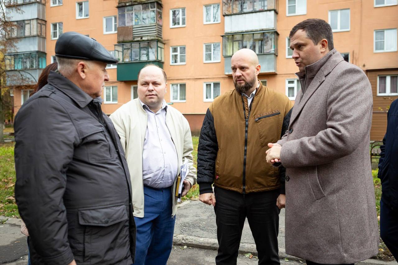 Евгений Маслов: Как и обещал на встрече с жителями Сеймского округа, приехал по их обращениям Евгений Маслов: Как и обещал на встрече с жителями Сеймского округа, приехал по их обращениям