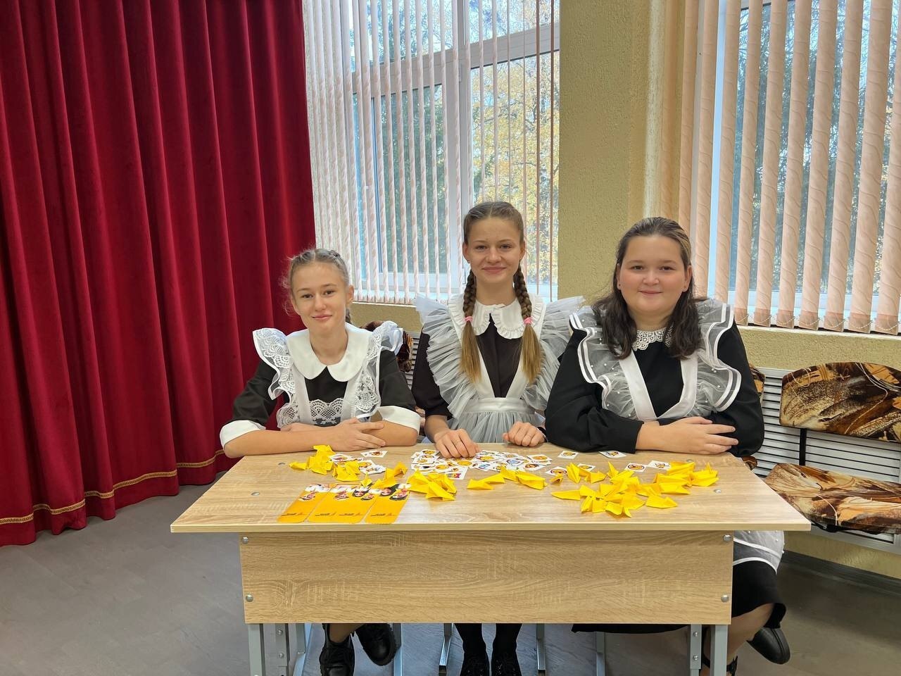 Безопасные каникулы. Перед осенними каникулами муниципальный координатор федерального проекта Навигаторы Детства в Тимском районе Н.В. Степанова и советник директора по воспитанию МКОУ «Тимская СОШ им. Н. В. Черных» И. А.... Безопасные каникулы. Перед осенними каникулами муниципальный координатор федерального проекта Навигаторы Детства в Тимском районе Н.В. Степанова и советник директора по воспитанию МКОУ «Тимская СОШ им. Н. В. Черных» И. А....