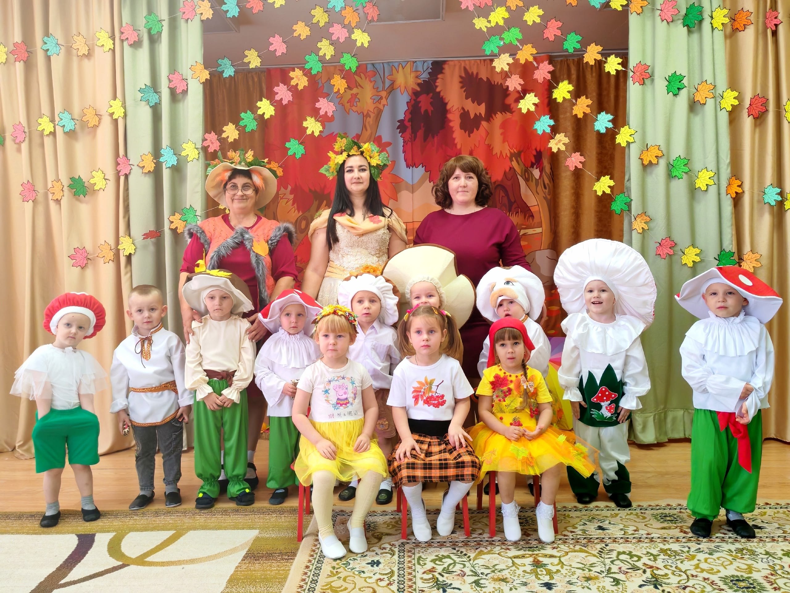 Марафон осенних праздников в детских садах! Марафон осенних праздников в детских садах!