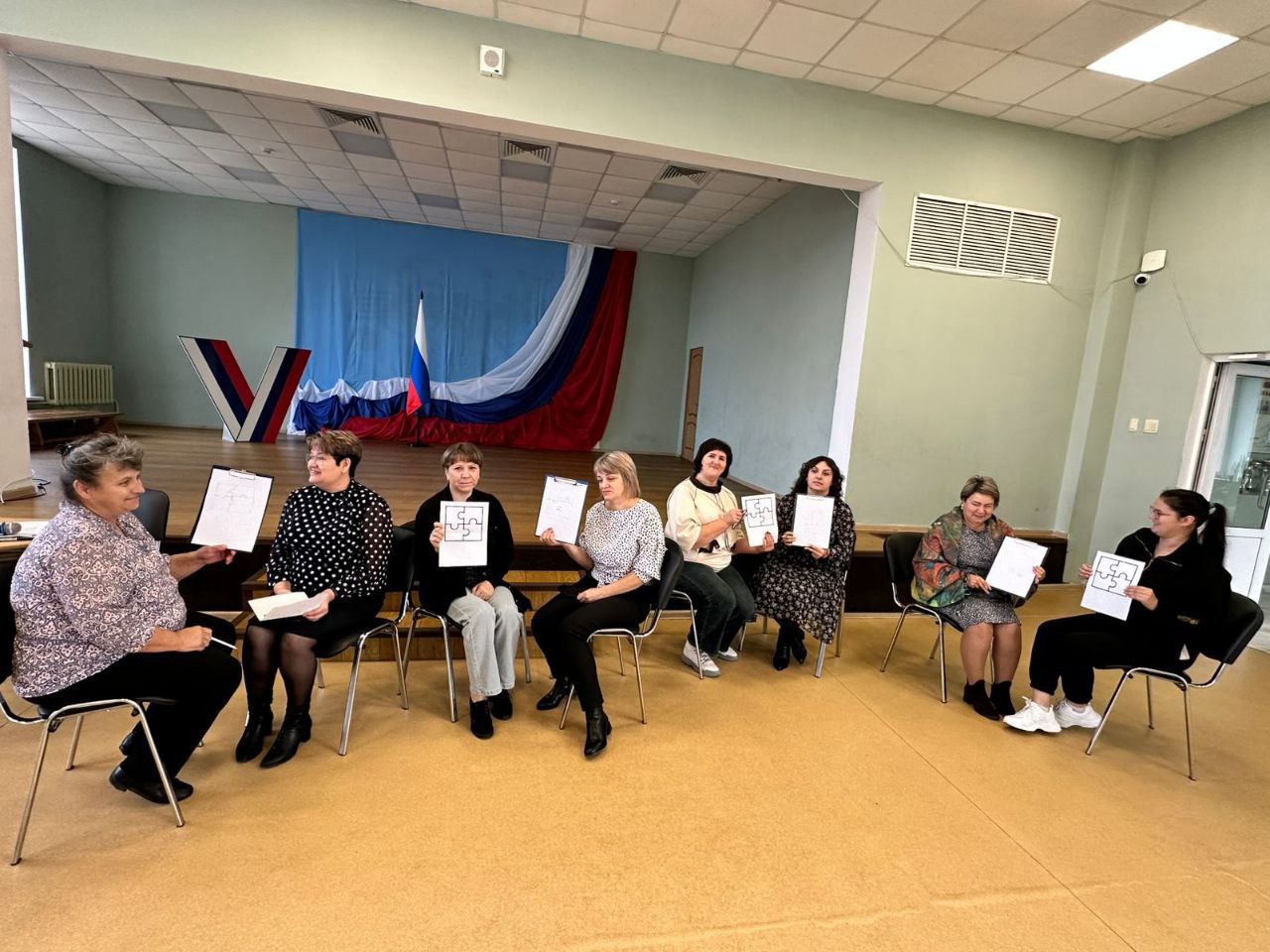 Геннадий Енютин: Сегодня на базе Солнцевской средней школы состоялся региональный образовательный интенсив для антикризисных команд общеобразовательных учреждений на тему: «Антикризисная команда образовательной организации:...