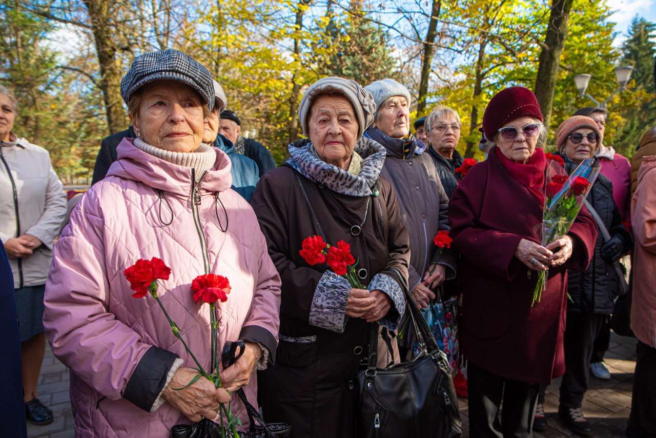 В Курске почтили память жертв политических репрессий В Курске почтили память жертв политических репрессий