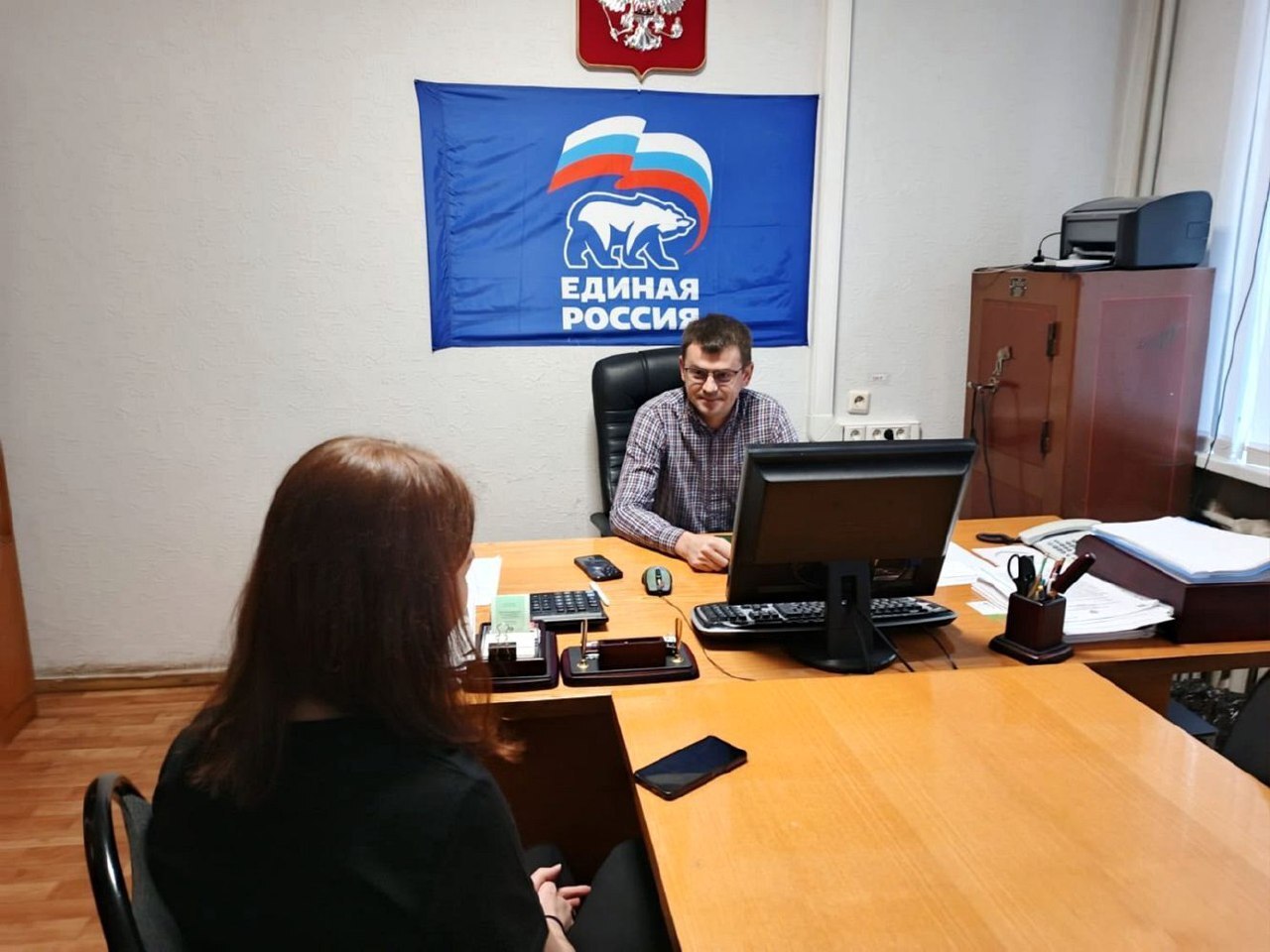 В рамках недели приемов граждан, жители Фатежского района смогли лично обратиться к заместителю главы администрации Николаю Малахову