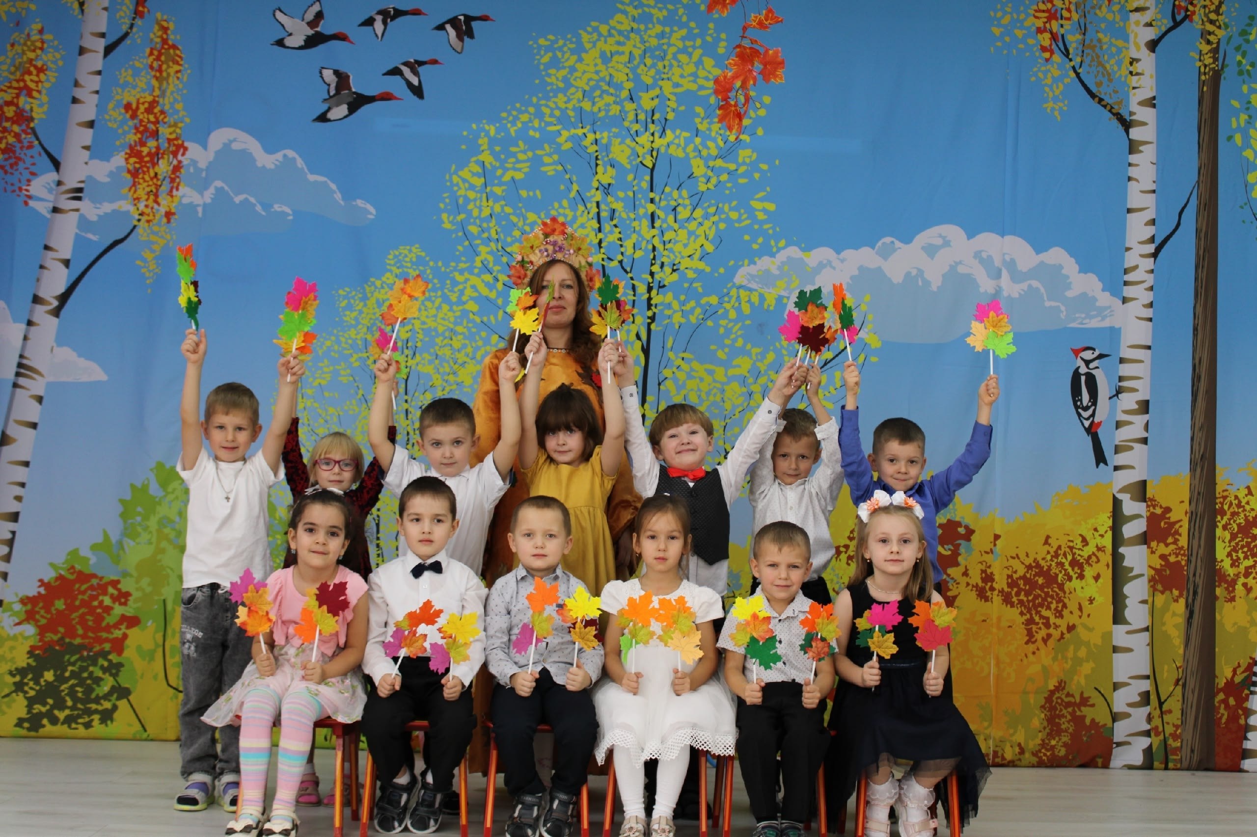 Марафон осенних праздников в детских садах! Марафон осенних праздников в детских садах!