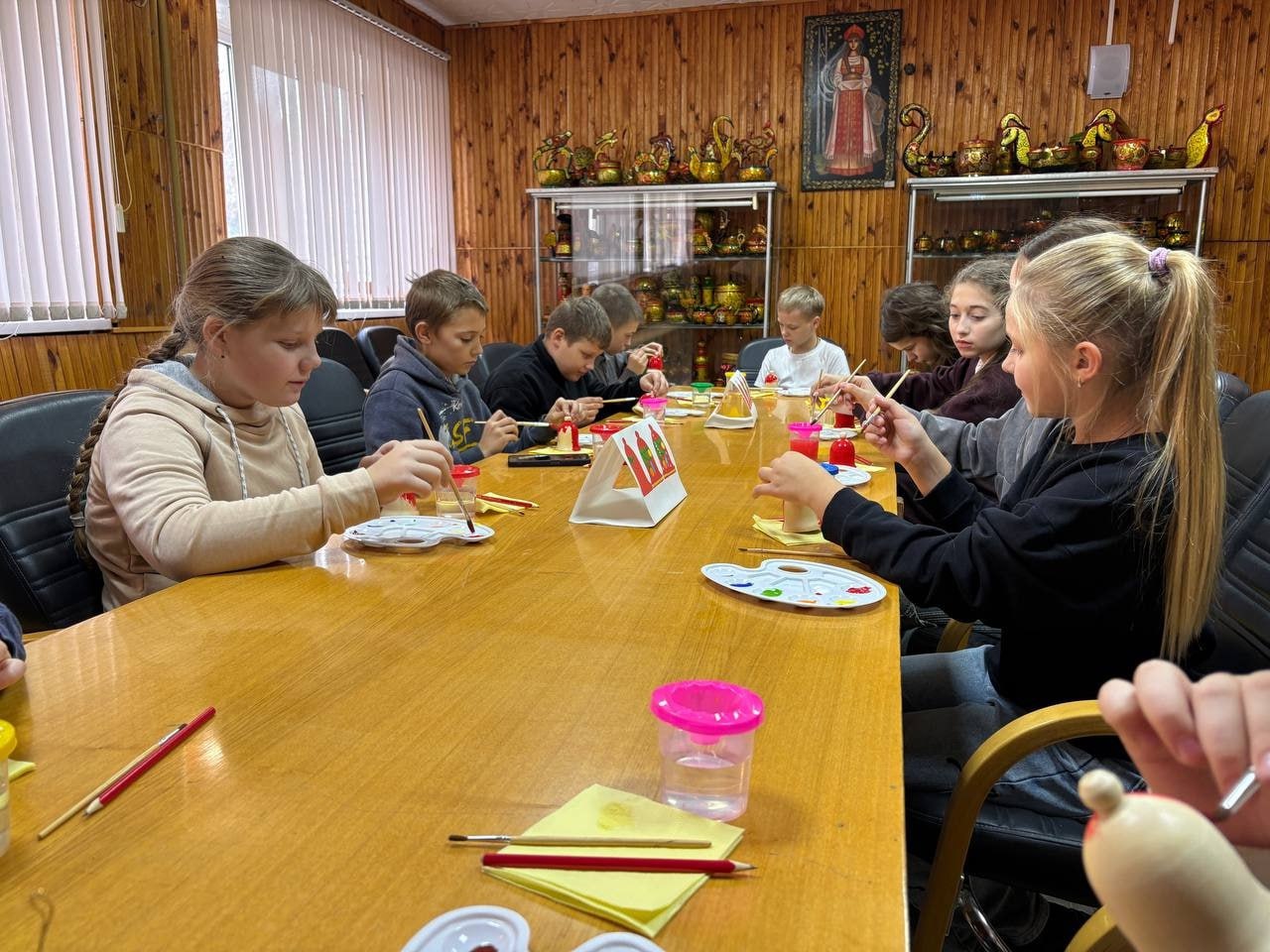 Курские школьники побывали в художественных мастерских ЮЗГУ Курские школьники побывали в художественных мастерских ЮЗГУ