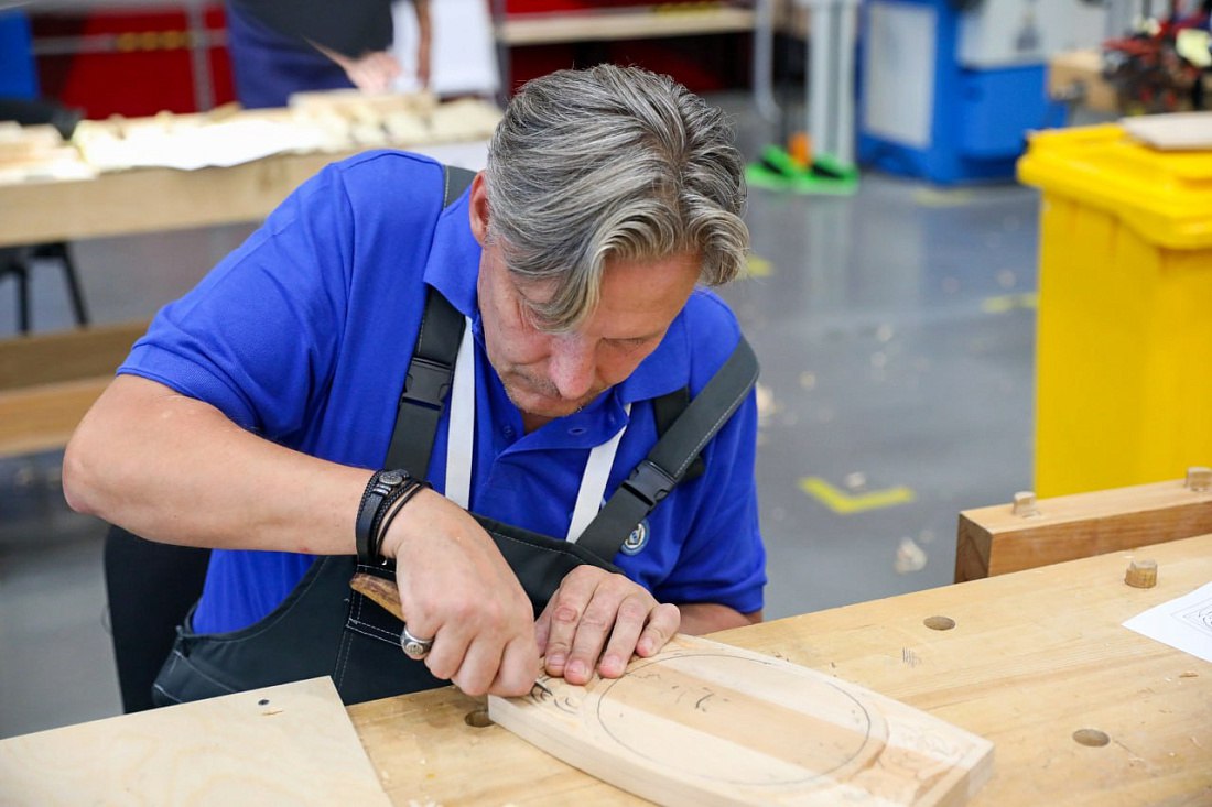 Курянин-ветеран СВО Дмитрий Бобинец представит регион на национальном чемпионате «Абилимпикс» в Москве