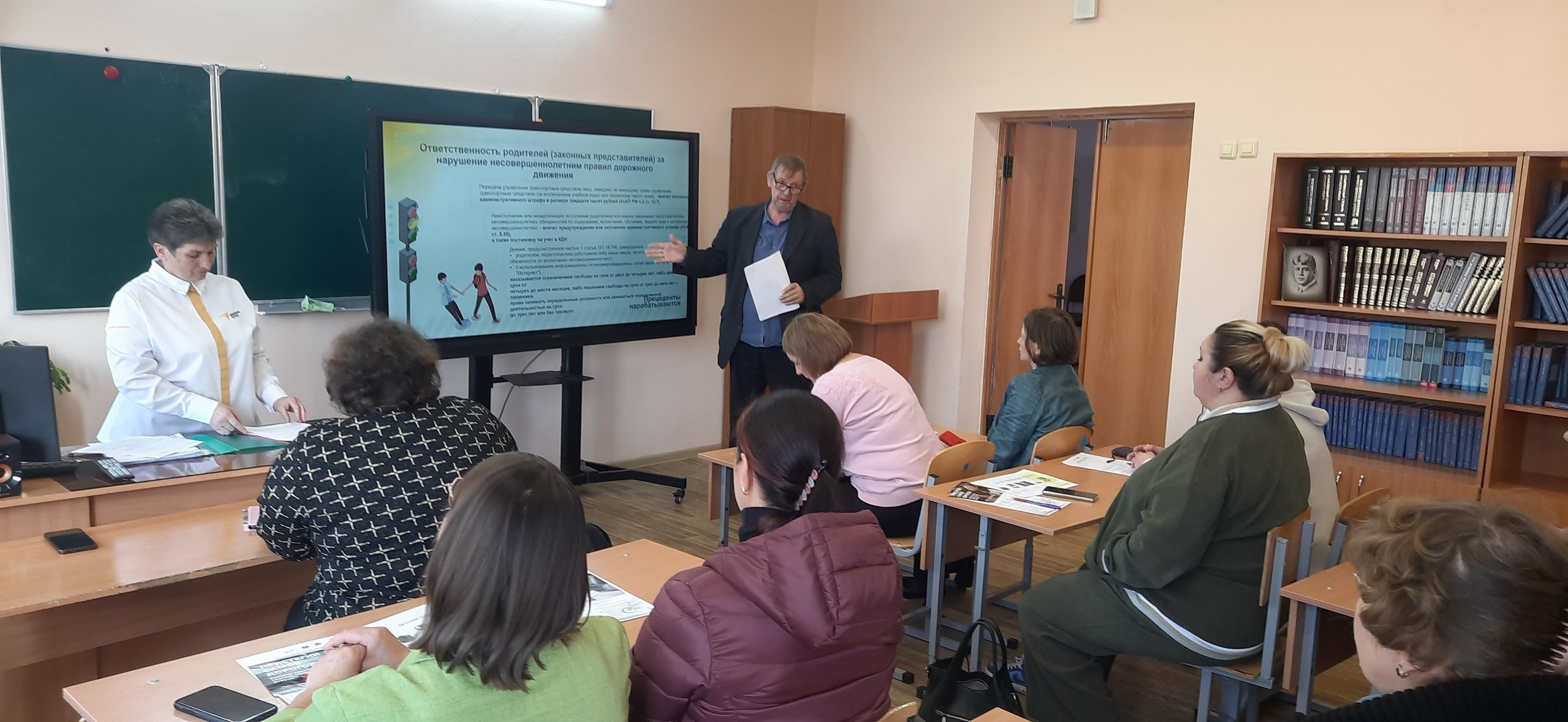 По итогам "Месячника безопасности дорожного движения", в рамках профилактики правонарушений среди несовершеннолетних в период каникул и детского травматизма состоялось общешкольное родительское собрание на тему:... По итогам "Месячника безопасности дорожного движения", в рамках профилактики правонарушений среди несовершеннолетних в период каникул и детского травматизма состоялось общешкольное родительское собрание на тему:...
