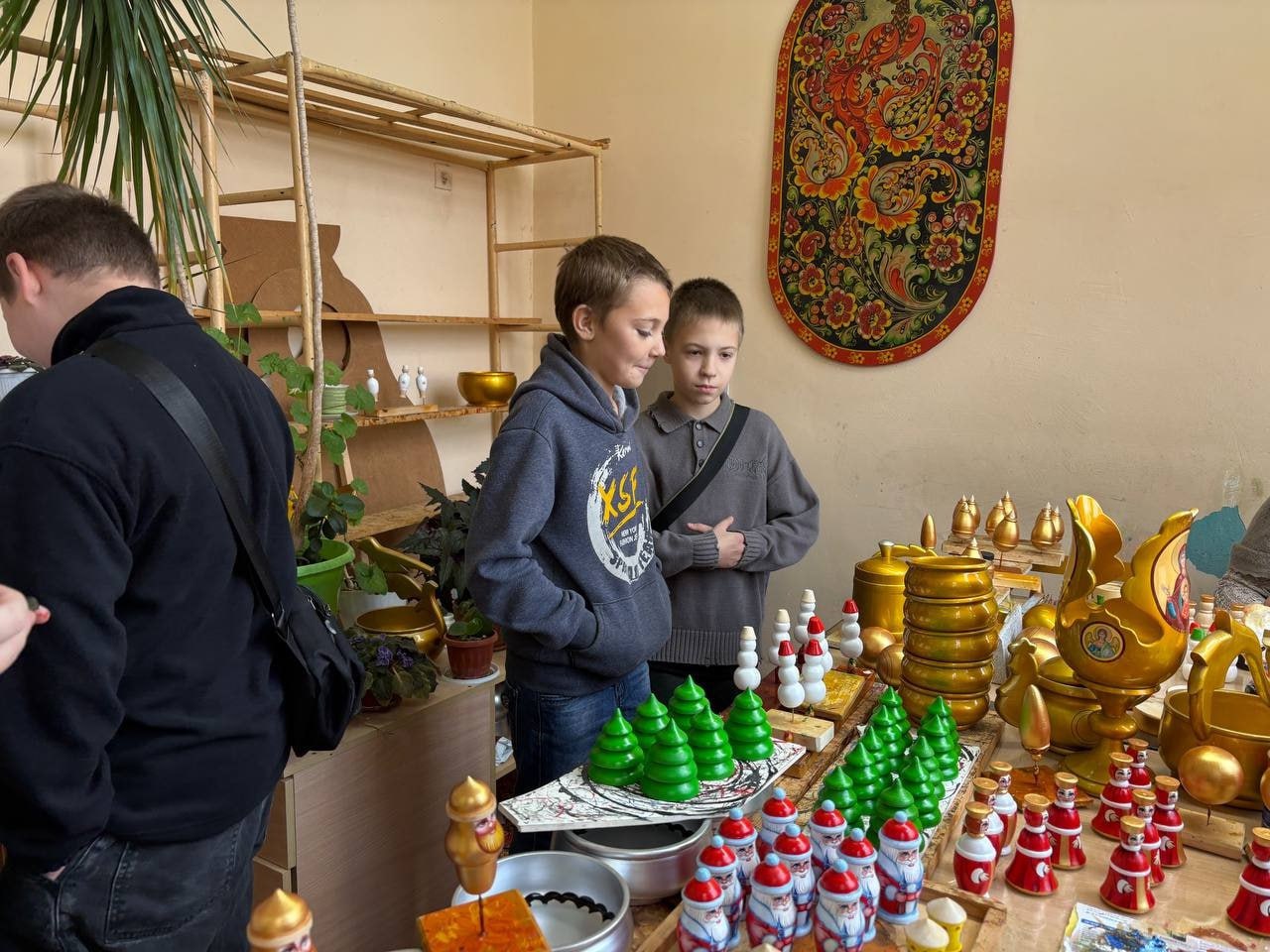 Курские школьники побывали в художественных мастерских ЮЗГУ Курские школьники побывали в художественных мастерских ЮЗГУ