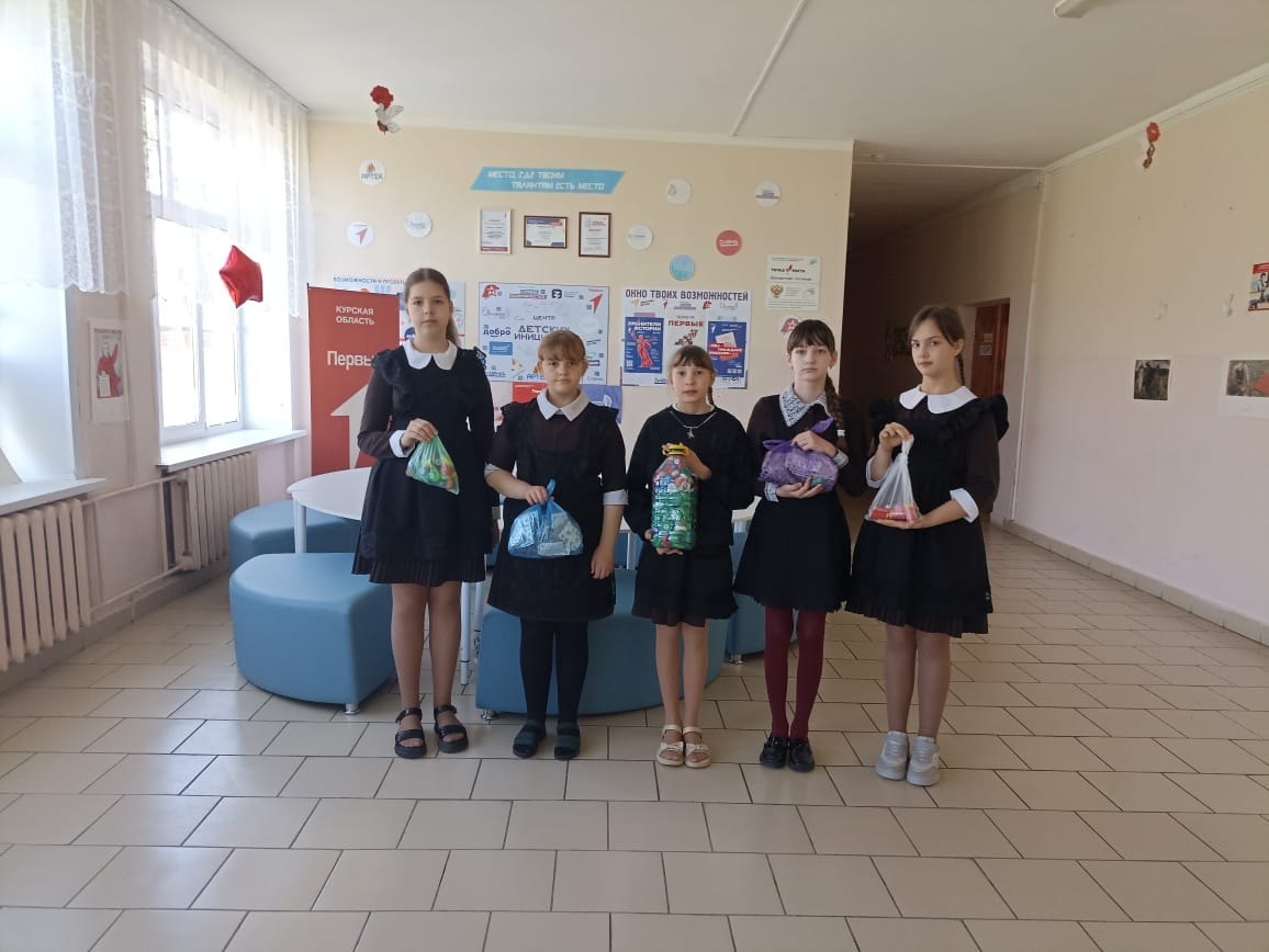 Очистим Планету вместе!. В Амосовской школе прошла ежегодная акция - "Батарейки, крышки, блистеры, сдавайтесь!" В первой четверти ребята с родителями и учителя участвовали в акции по сбору использованных батареек, блистеров... Очистим Планету вместе!. В Амосовской школе прошла ежегодная акция - "Батарейки, крышки, блистеры, сдавайтесь!" В первой четверти ребята с родителями и учителя участвовали в акции по сбору использованных батареек, блистеров...