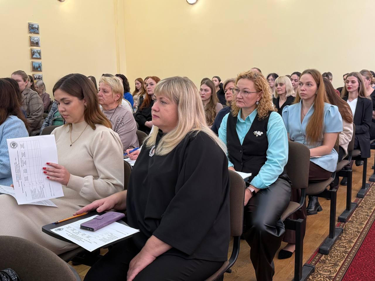 В Курской области стартовал конкурс «Педагогический дебют» В Курской области стартовал конкурс «Педагогический дебют»