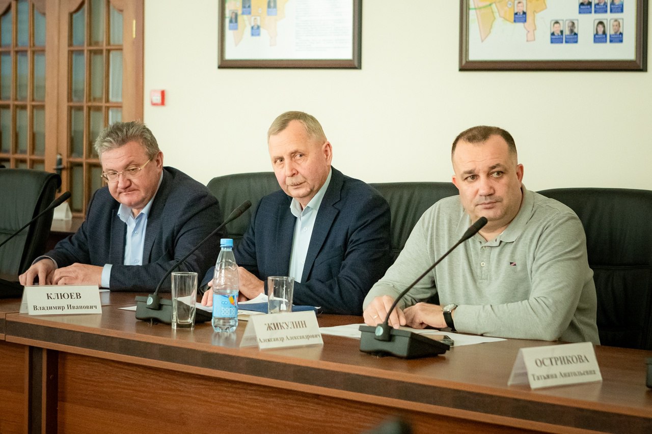 В Курске обсудили нелегальную занятость В Курске обсудили нелегальную занятость