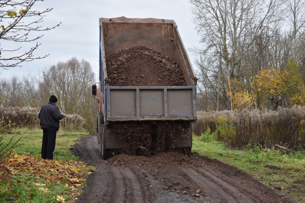 Александр Фролков: Вместе с директором Управления районного хозяйства Александром Кулаковым побывали с рабочей поездкой в слободе Михайловке, селах Веретенино, Рышково и Троицкое Александр Фролков: Вместе с директором Управления районного хозяйства Александром Кулаковым побывали с рабочей поездкой в слободе Михайловке, селах Веретенино, Рышково и Троицкое