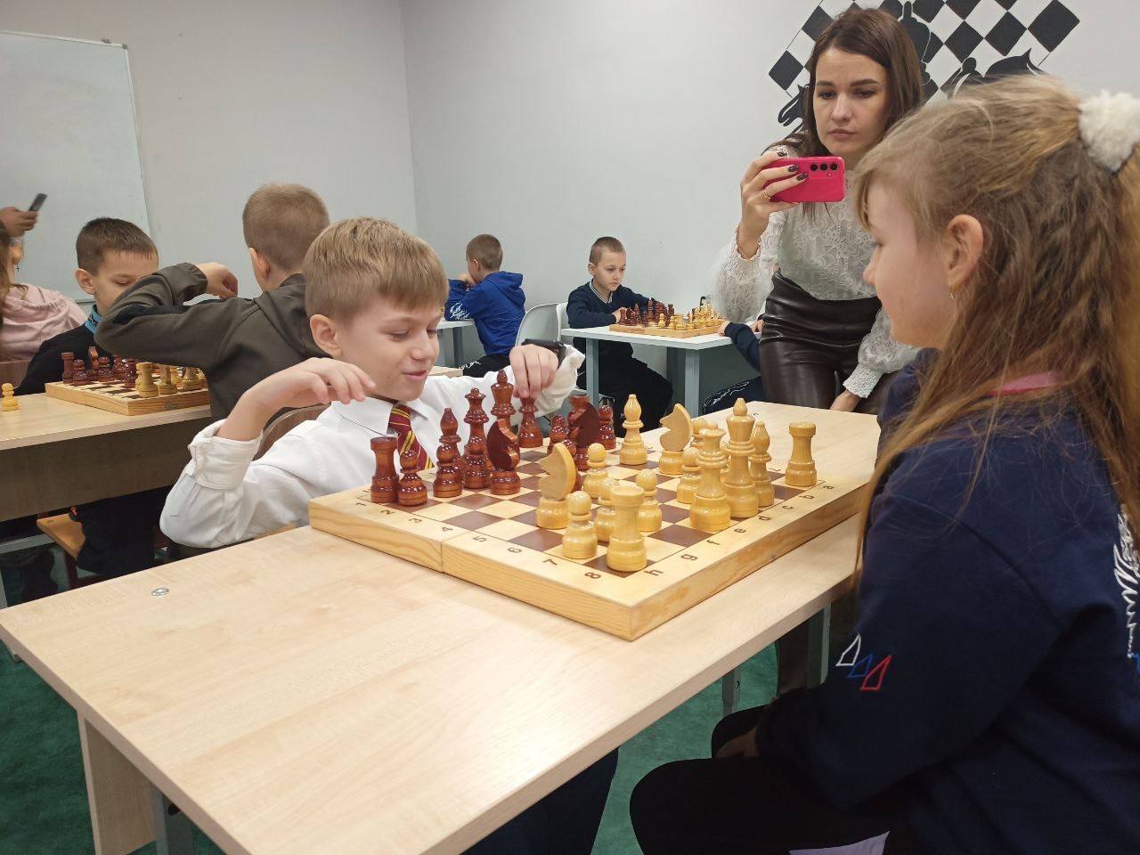 Единороссы организовали шахматный турнир Единороссы организовали шахматный турнир