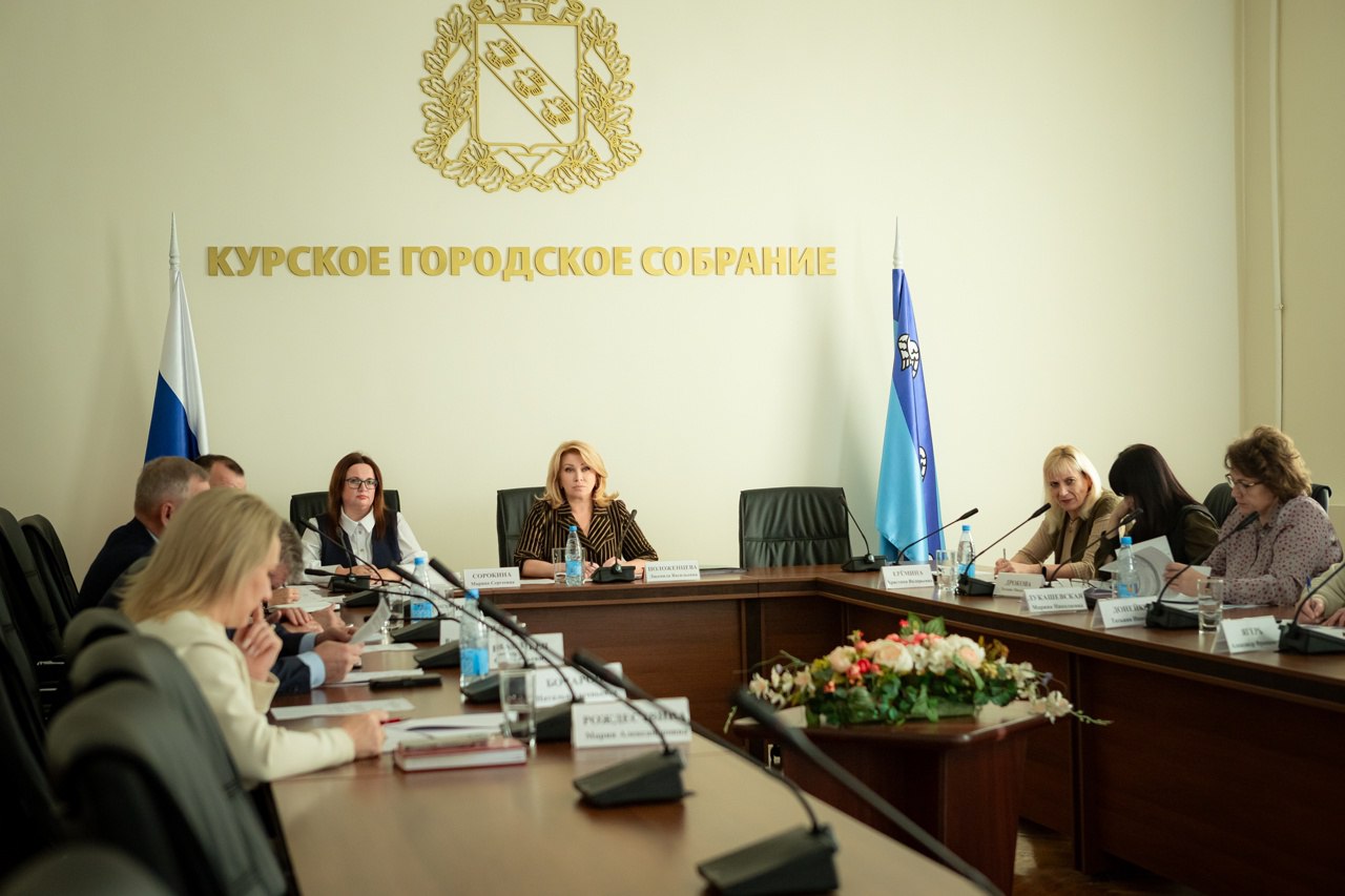 В Курске обсудили нелегальную занятость В Курске обсудили нелегальную занятость