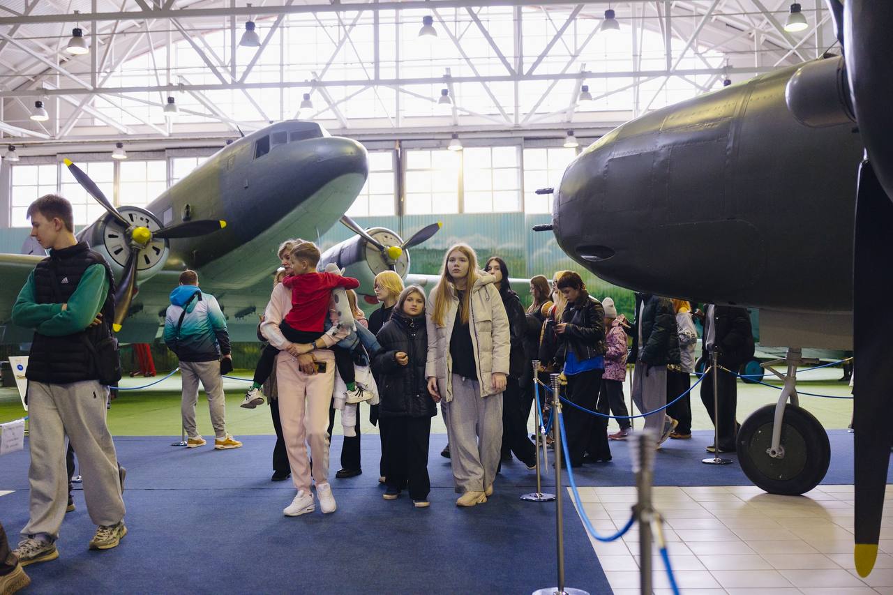 ЛДПР подарила детям из Мариуполя путешествие в мир космоса ЛДПР подарила детям из Мариуполя путешествие в мир космоса