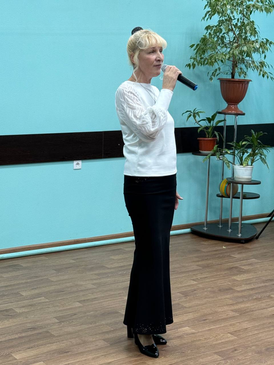 Виктор Петров: Сегодня, в преддверии Дня народного единства, в ОБУСО «Комплексный центр социального обслуживания населения» Пристенского района состоялся праздничный концерт Виктор Петров: Сегодня, в преддверии Дня народного единства, в ОБУСО «Комплексный центр социального обслуживания населения» Пристенского района состоялся праздничный концерт