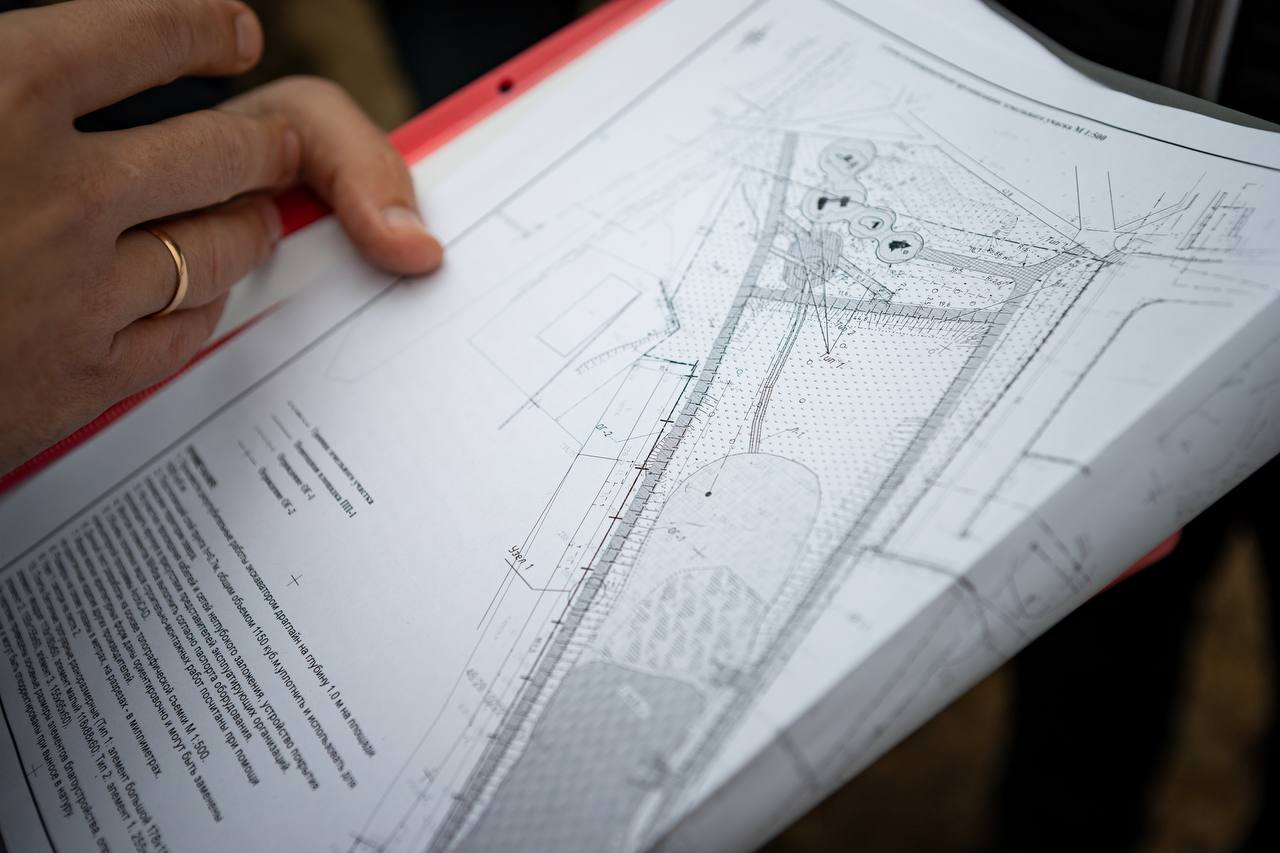 Председатель комитета городского хозяйства Дмитрий Меркулов вчера оценил ход строительства канализационной насосной станции в Элеваторном проезде Председатель комитета городского хозяйства Дмитрий Меркулов вчера оценил ход строительства канализационной насосной станции в Элеваторном проезде