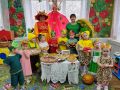 Традиционно, в октябре, в детском саду "Колокольчик" прошёл праздник осени, в котором приняли активное участие дети всех возрастных групп