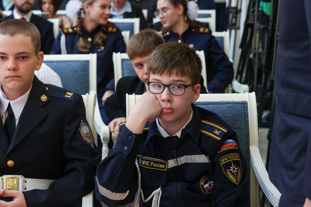 «У дедушки нога пробита. Я ищу бинт» «У дедушки нога пробита. Я ищу бинт»