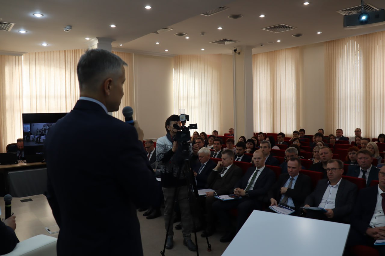 На площадке курского отделения Банка России состоялась коммуникационная сессия «Актуальные вопросы денежно-кредитной политики Банка России» На площадке курского отделения Банка России состоялась коммуникационная сессия «Актуальные вопросы денежно-кредитной политики Банка России»