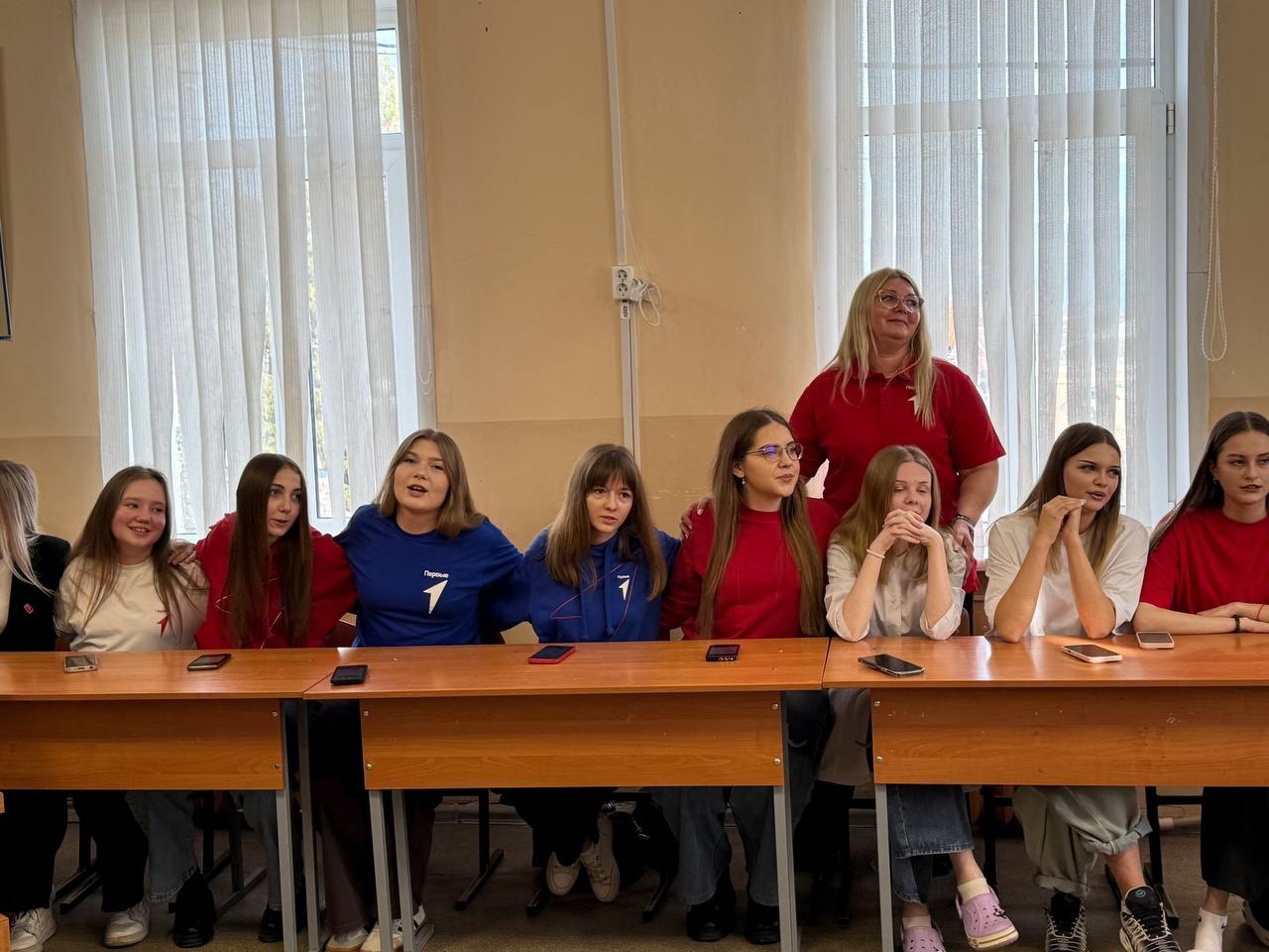 Сергей Черников: А каким ярким было музыкальное сопровождение! В исполнении ансамбля «Отрада», руководитель Татьяна Суворова прозвучала прекрасная песня «Курский край» (слова и музыка Ларисы Фроловой), которая тронула до... Сергей Черников: А каким ярким было музыкальное сопровождение! В исполнении ансамбля «Отрада», руководитель Татьяна Суворова прозвучала прекрасная песня «Курский край» (слова и музыка Ларисы Фроловой), которая тронула до...