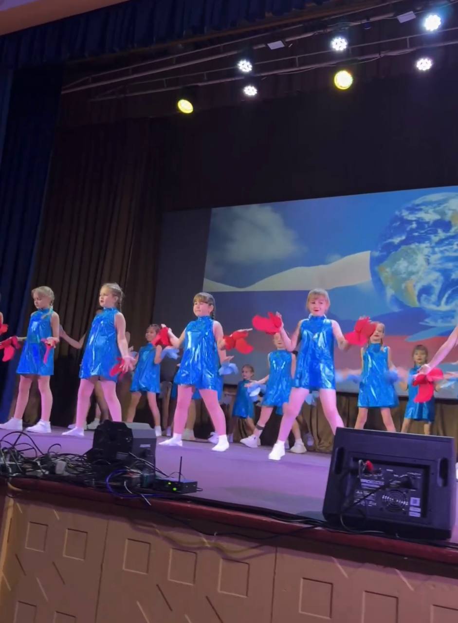 Сергей Черников: Друзья, в преддверии празднования Дня народного единства в городском Доме культуры состоялось большое праздничное мероприятие Сергей Черников: Друзья, в преддверии празднования Дня народного единства в городском Доме культуры состоялось большое праздничное мероприятие