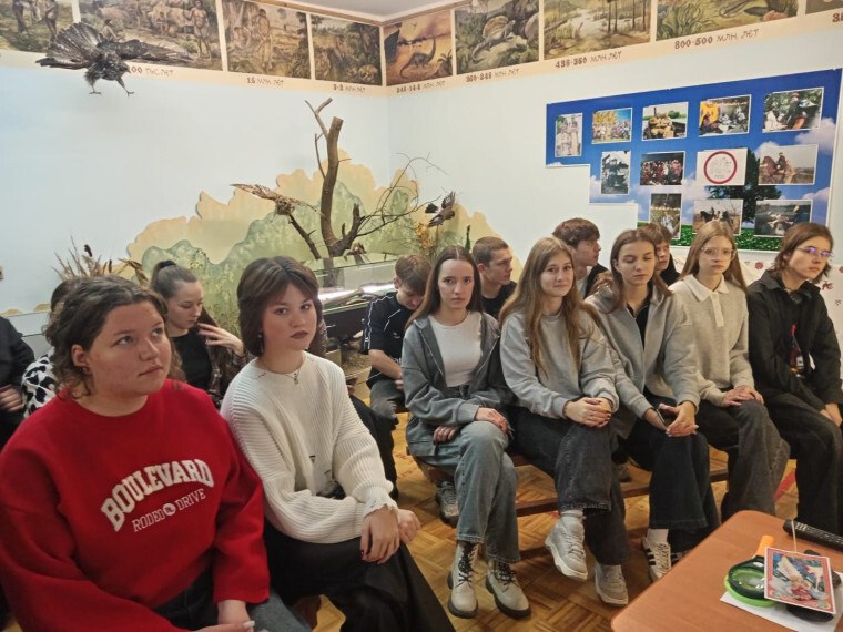 Экскурсия по выставке "У истоков Руси" и интерактивная программа "Мы - славяне" доступны в Курчатовском краеведческом музее для молодёжи от 14 до 22 лет по "Пушкинской карте" Экскурсия по выставке "У истоков Руси" и интерактивная программа "Мы - славяне" доступны в Курчатовском краеведческом музее для молодёжи от 14 до 22 лет по "Пушкинской карте"