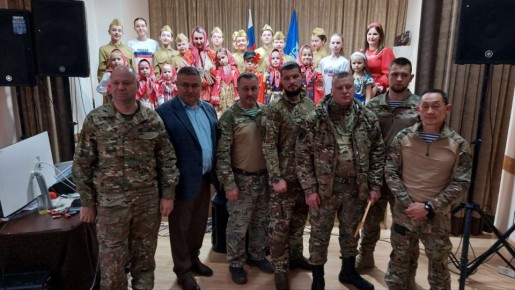 Олег Быковский: Сегодня  в здании МКУК "Октябрьский РДНТ" в рамках празднования Дня народного единства состоялся концерт.