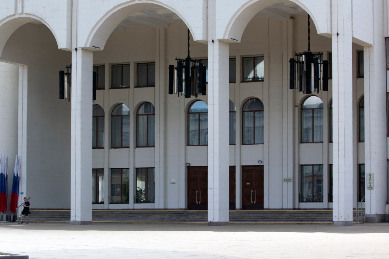 В Курске предупреждают о поддельных билетах на гастроли Театра Табакова и Театра наций