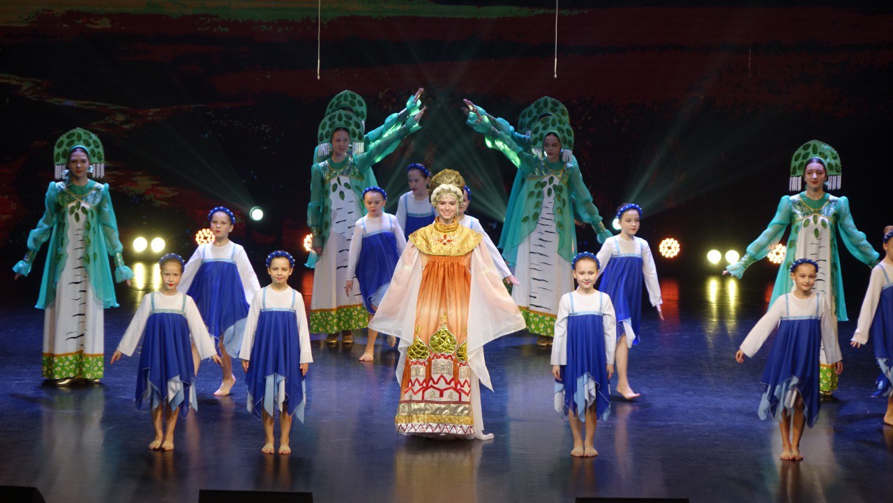 «Широка душа твоя, Россия!» - большой праздничный концерт – замечательный подарок курчатовцам к государственному празднику – Дню народного единства! «Широка душа твоя, Россия!» - большой праздничный концерт – замечательный подарок курчатовцам к государственному празднику – Дню народного единства!