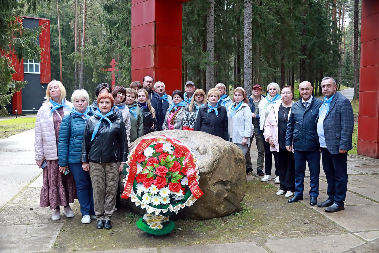 Курск объединяет!. Накануне Дня народного единства наш корреспондент поговорил с представителями национальных диаспор региона о том, как им живётся в Курской области Курск объединяет!. Накануне Дня народного единства наш корреспондент поговорил с представителями национальных диаспор региона о том, как им живётся в Курской области