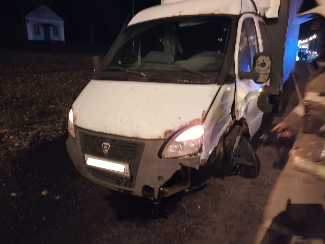 На трассе под Курском столкнулись четыре автомобиля На трассе под Курском столкнулись четыре автомобиля