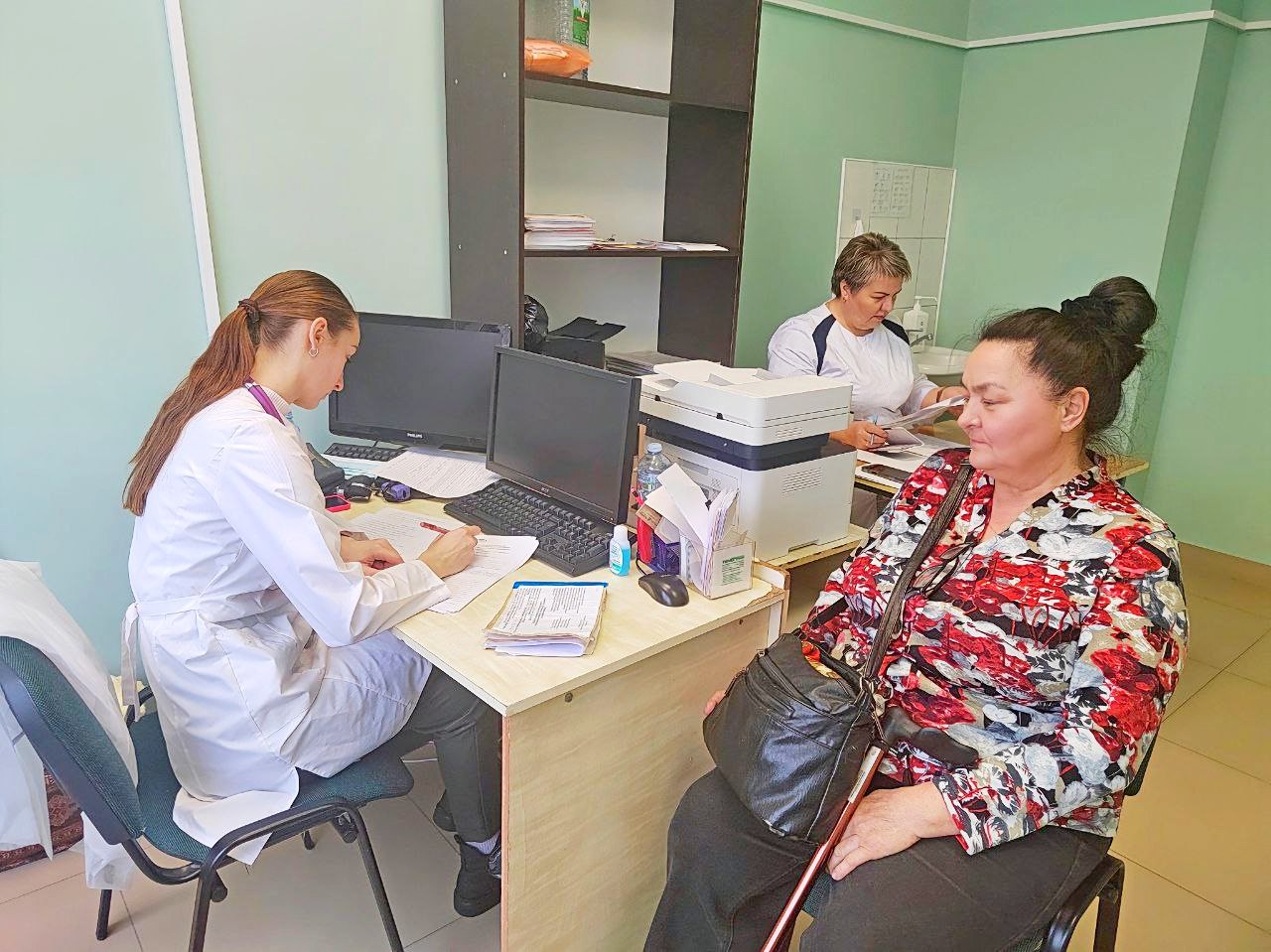 Врачи кардиопатруля Курской областной больницы провели прием в Курчатове Врачи кардиопатруля Курской областной больницы провели прием в Курчатове