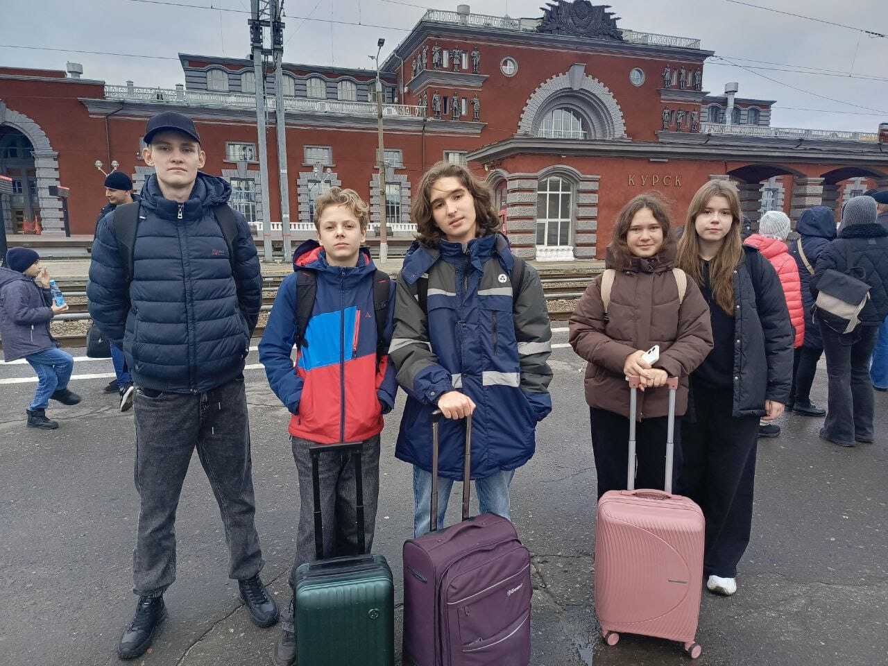 Команда школьников города Курчатова принимает участие финальном модуле обучения для победителей III Конкурса научно-технического творчества «Код Атома», стартовавшем в Москве Команда школьников города Курчатова принимает участие финальном модуле обучения для победителей III Конкурса научно-технического творчества «Код Атома», стартовавшем в Москве