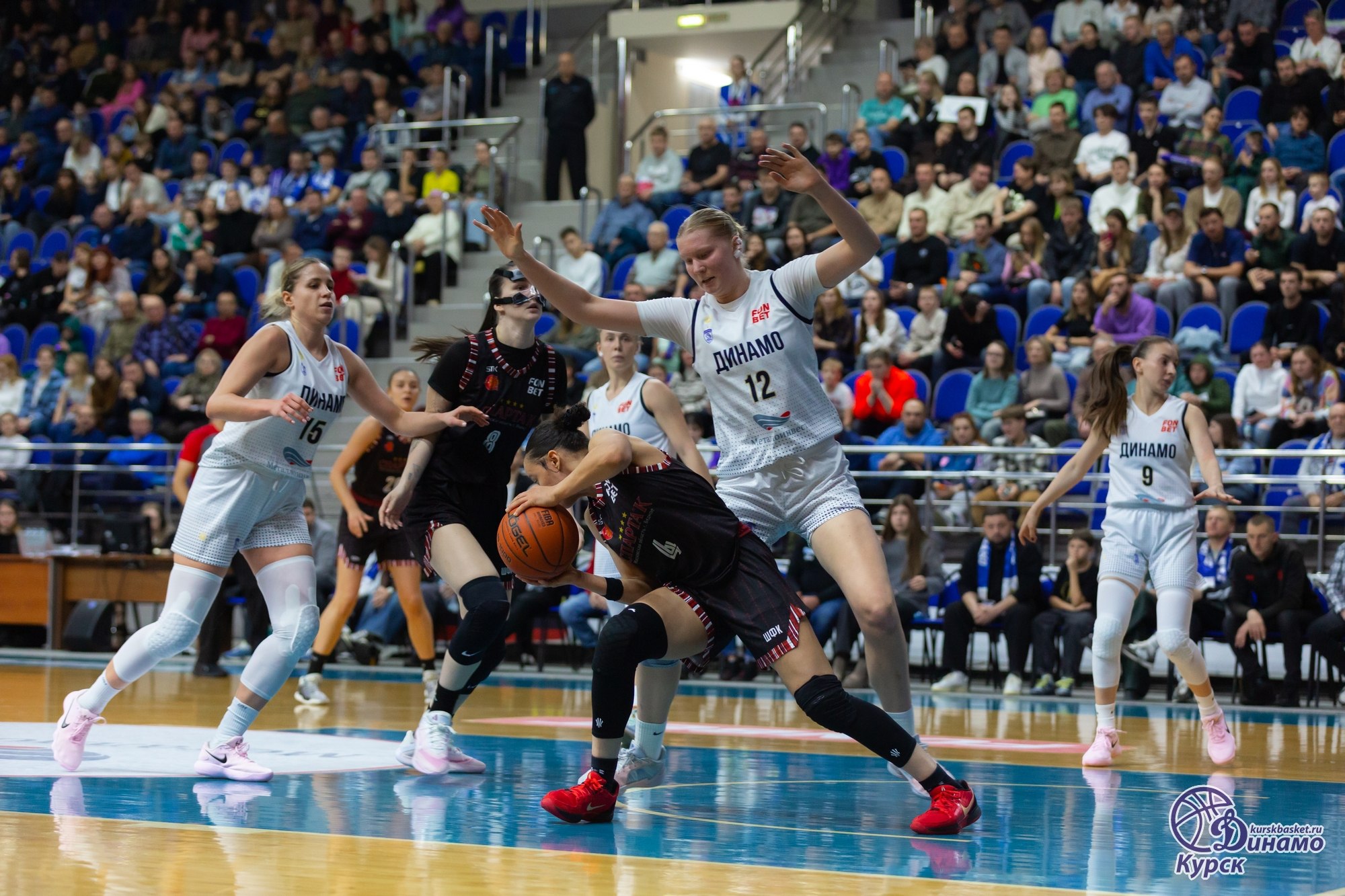 ПОБЕДА НАД «СПАРТОЙ». Курское «Динамо» дома обыграло «Спарта энд К» из Видного со счётом 88:52 (29:14, 16:12, 25:6, 18:20)