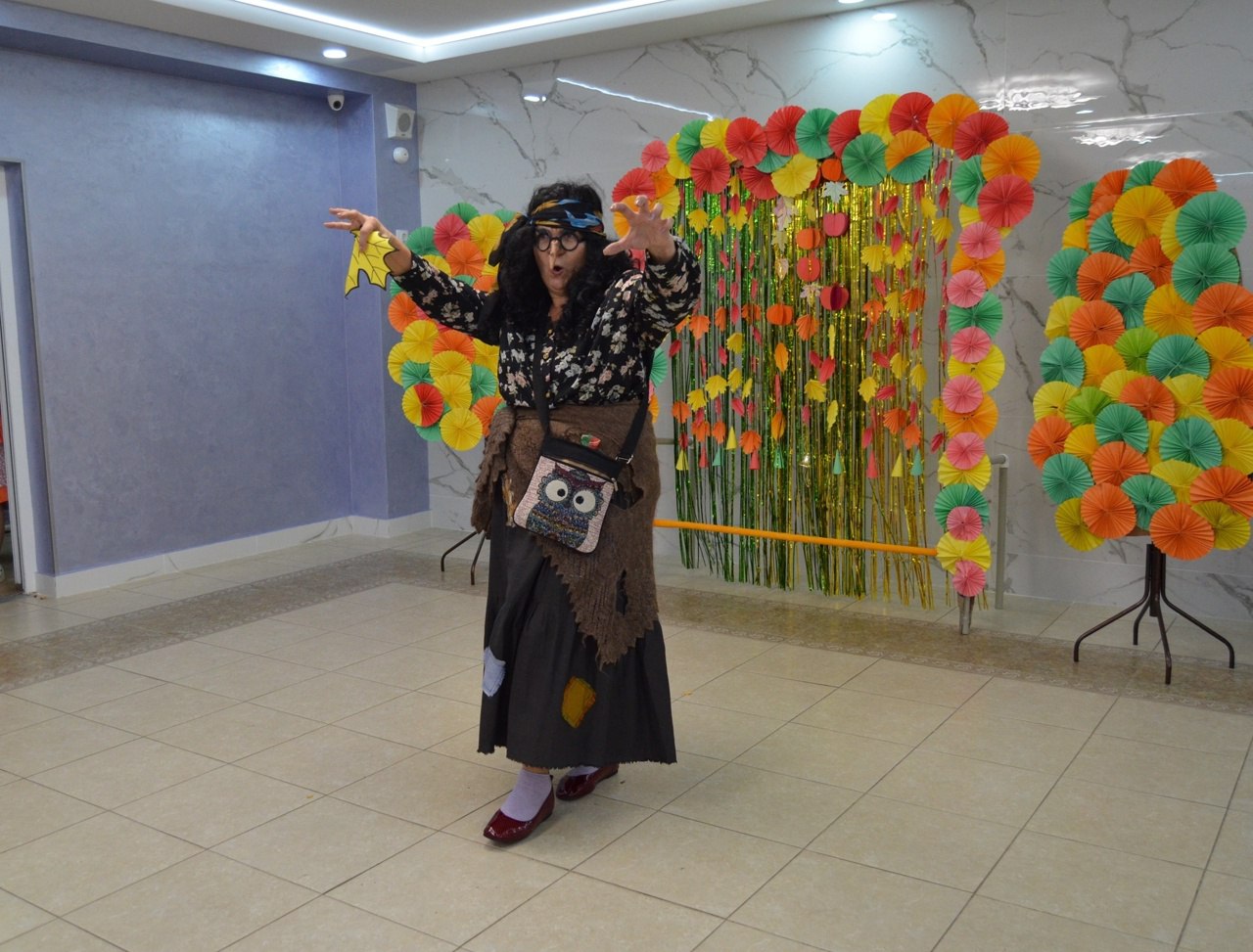 Осенний бал в Щигровском доме социального обслуживания – это всегда особенное событие, наполненное теплом и радостью, несмотря на прохладу за окнами Осенний бал в Щигровском доме социального обслуживания – это всегда особенное событие, наполненное теплом и радостью, несмотря на прохладу за окнами