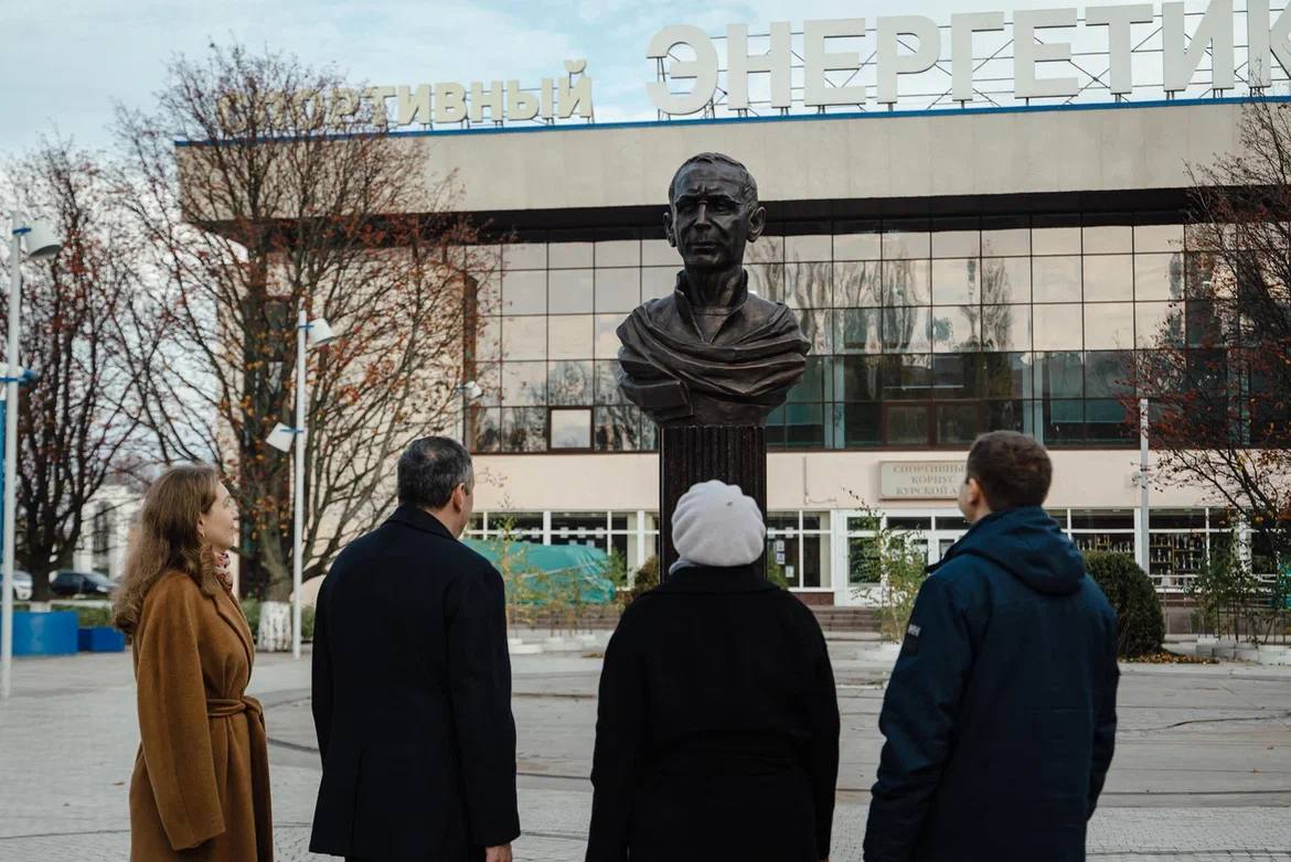 Александр Хинштейн: Тренер, учитель, наставник, основатель фехтовальной школы мирового уровня Александр Хинштейн: Тренер, учитель, наставник, основатель фехтовальной школы мирового уровня