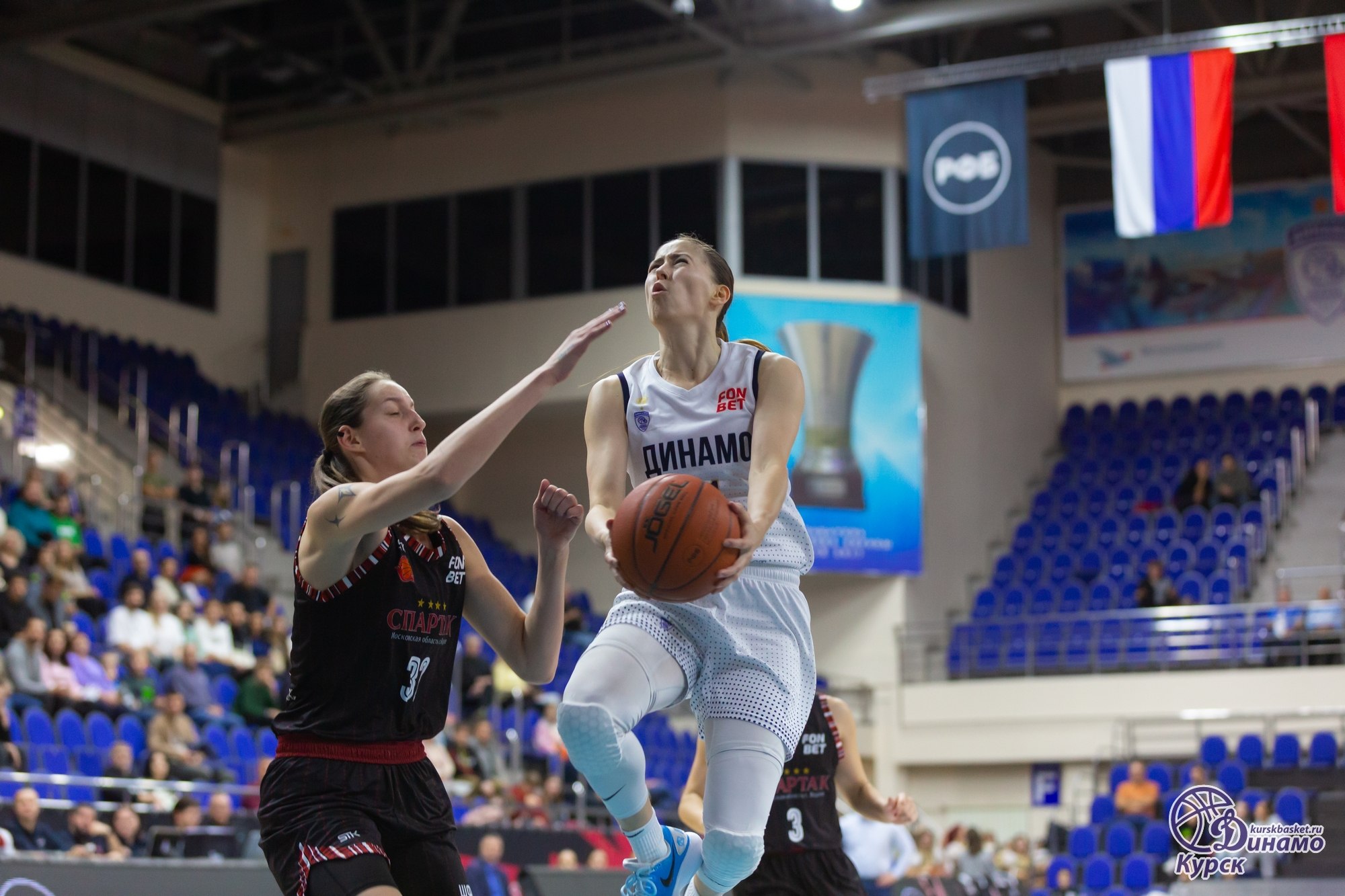 ПОБЕДА НАД «СПАРТОЙ». Курское «Динамо» дома обыграло «Спарта энд К» из Видного со счётом 88:52 (29:14, 16:12, 25:6, 18:20) ПОБЕДА НАД «СПАРТОЙ». Курское «Динамо» дома обыграло «Спарта энд К» из Видного со счётом 88:52 (29:14, 16:12, 25:6, 18:20)