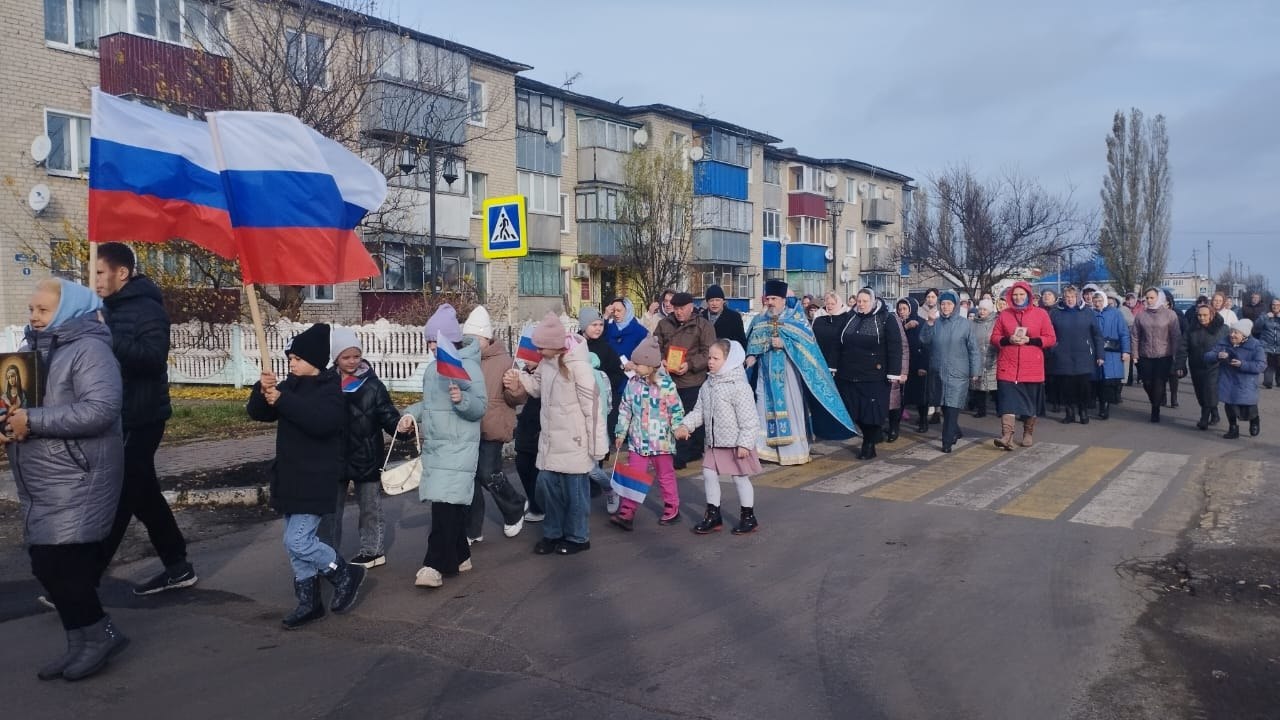 Сегодня Православная Церковь отмечает праздник явления Казанской иконы Божией Матери Сегодня Православная Церковь отмечает праздник явления Казанской иконы Божией Матери