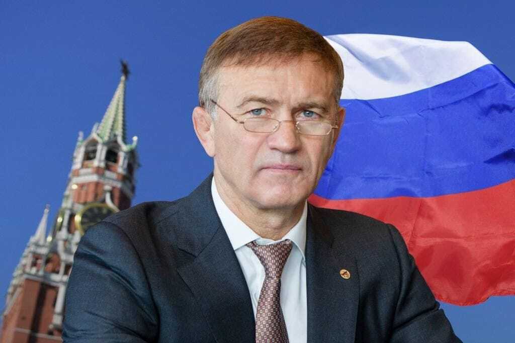 Сенатор РФ от Курской области Александр Брыксин поздравляет жителей Касторенского района с Днём народного единства: