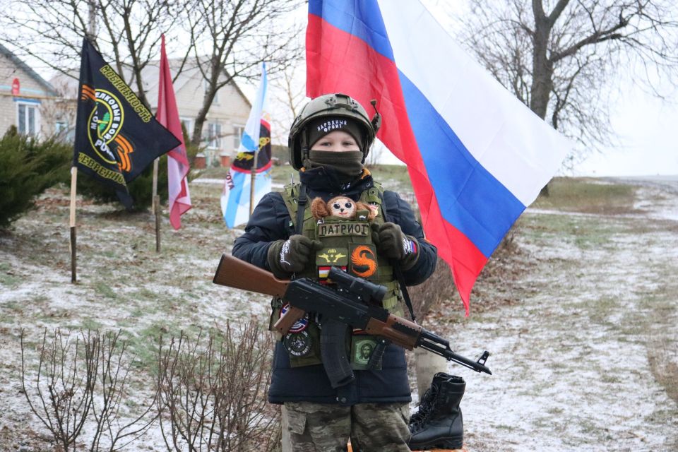    ,  !   , ,      !         ,        ...