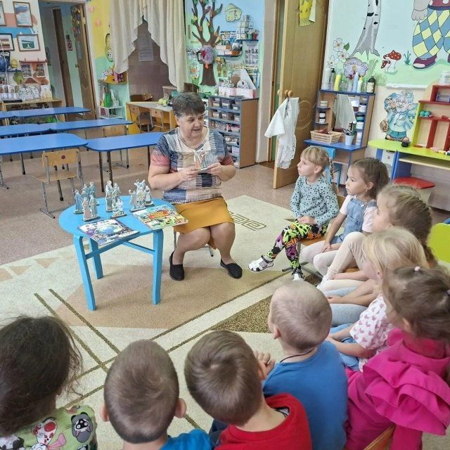 4 ноября Россия отмечает День народного единства 4 ноября Россия отмечает День народного единства