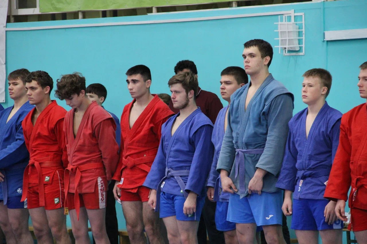 В День народного единства в Юго-Западном государственном университете прошло первенство Курской области по самбо В День народного единства в Юго-Западном государственном университете прошло первенство Курской области по самбо