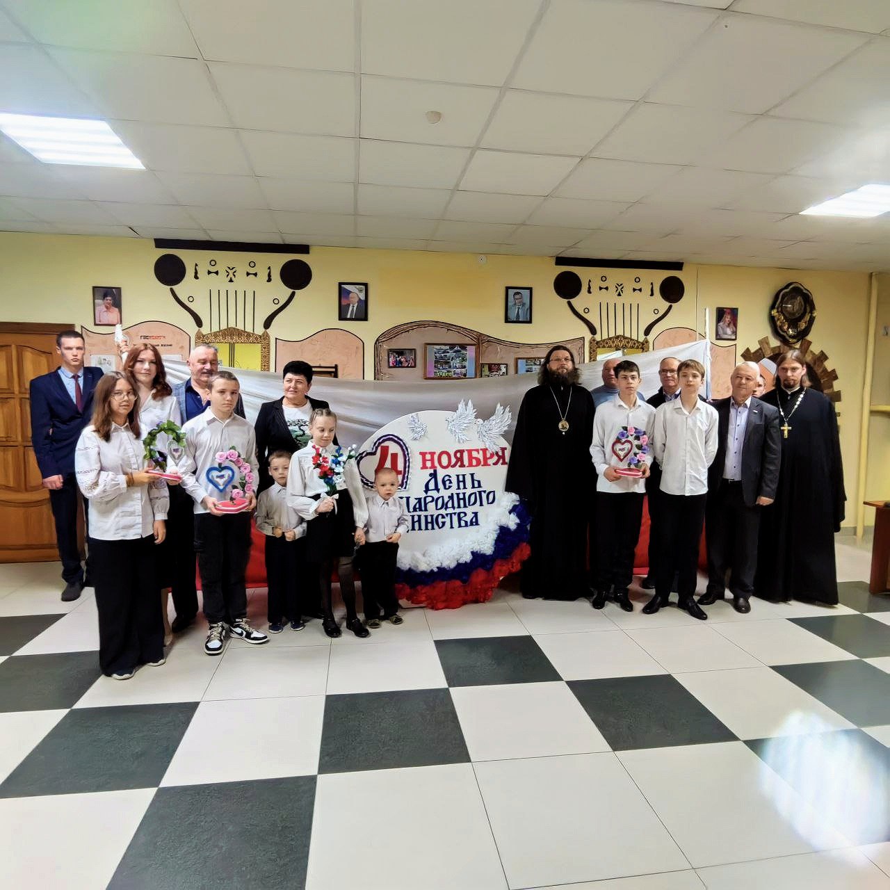 Юрий Астахов: Визит в «Импульс»: традиция внимания и забота Юрий Астахов: Визит в «Импульс»: традиция внимания и забота