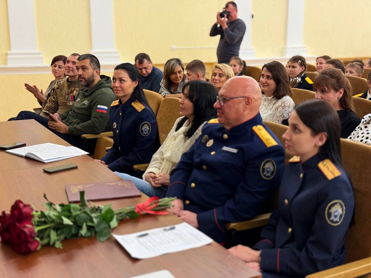 В День военного разведчика в память о Герое России Артуре Лапшине состоялся телемост между сотрудниками СК России и кадетами ведомства из Курска и Тамбова В День военного разведчика в память о Герое России Артуре Лапшине состоялся телемост между сотрудниками СК России и кадетами ведомства из Курска и Тамбова