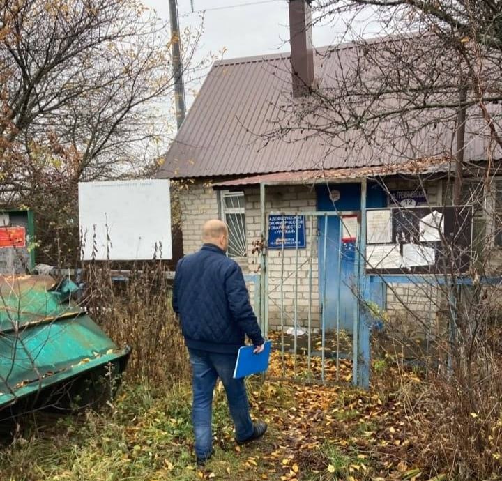 Сотрудники администрации Центрального округа Курска и Главного управления ГО и ЧС провели рейд по проверке противопожарной безопасности и дежурства в СНТ «им. Мичурина» и СНТ «Крутой лог»