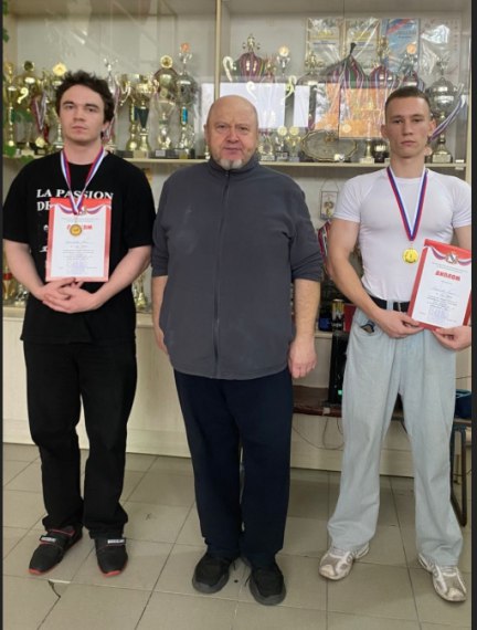 Команда школьников города Курчатова принимает участие в финальном модуле обучения для победителей III Конкурса научно-технического творчества «Код Атома», стартовавшем в Москве